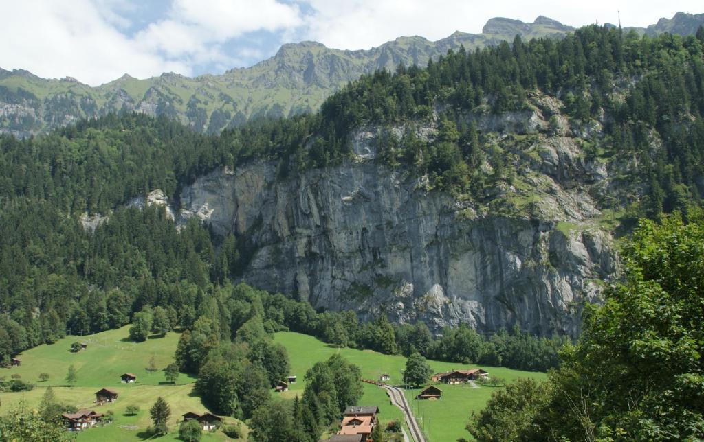 Hotel Restaurant Jungfrau Lauterbrunnen Exterior foto